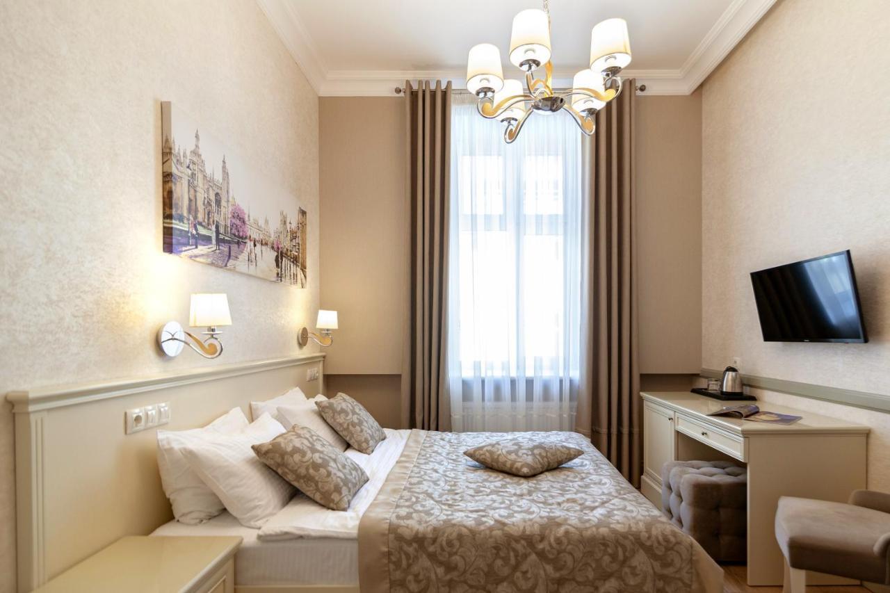 Royal Mini-Apart Hotel On Rynok Square Lemberg Exterior foto